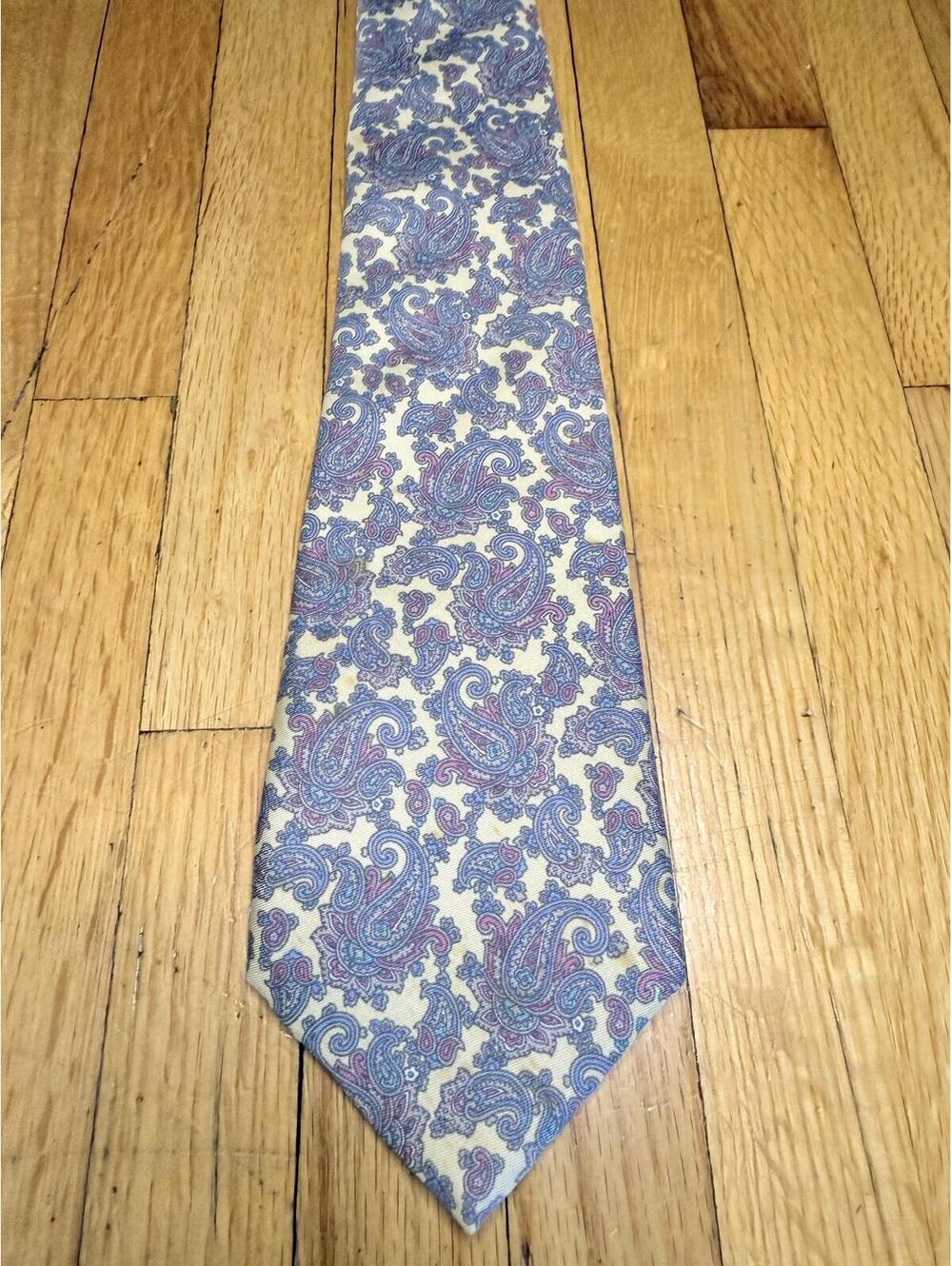 Vintage Guy Laroche Paris All Silk Paisley Necktie Blue Purple Cream Made In USA